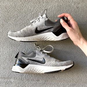 NIKE | Odyssey Running Shoes | 8.5
